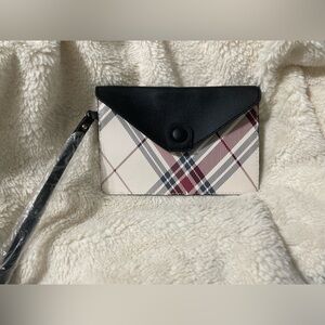 NWOT PLAID CARDHOLDER WRISTLET